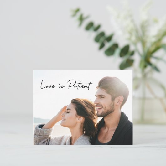 Liebe ist Patient Foto Rette das NEUE Datum Hochze Postkarte (Stehend Vorderseite)