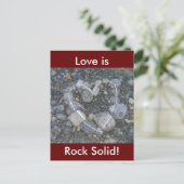 Liebe ist Rock Solid Postkarte (Stehend Vorderseite)