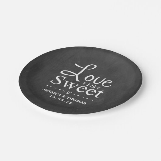 Liebe ist süß! Custom Chalkboard Wedding Pappteller (Schrägansicht)