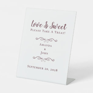 Liebe ist süße Leckerei Elegante Hochzeit Burgund Sockelschild