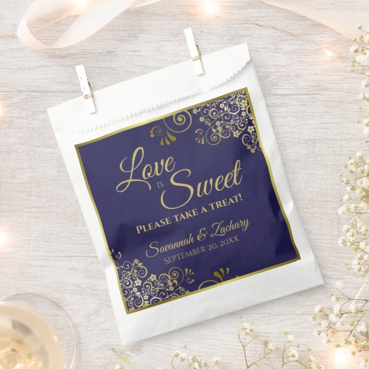 Liebe ist Sweet Navy Blue & Gold Lace Wedding Geschenktütchen (Ausgeschnitten)