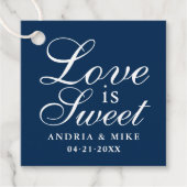 Liebe ist Sweet Navy Blue Script Wedding Monogram Geschenkanhänger (Vorderseite)