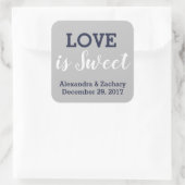 Liebe ist Sweet Navy Blue Silver Wedding Verlobung Quadratischer Aufkleber (Tasche)