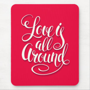 Liebe ist um die Schreibschrift pink herum Mousepad
