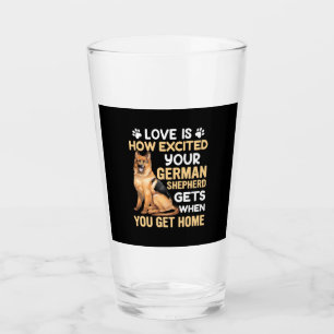 Liebe ist, wie aufgeregt Ihr deutscher Hirte Glas