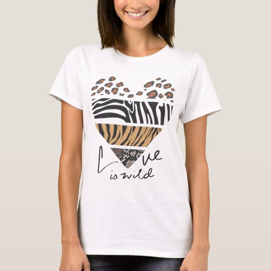 "Liebe ist wild" Herzform Wildfur Muster T-Shirt (Vorderseite)