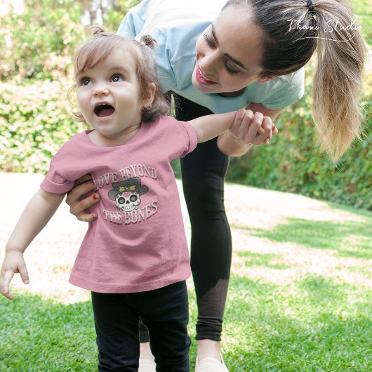 Liebe jenseits der Knochen Valentine Moderner Retr Baby T-shirt