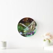 Liebe Korinther 13:7 Bibelangebot Runde Wanduhr (Zuhause)