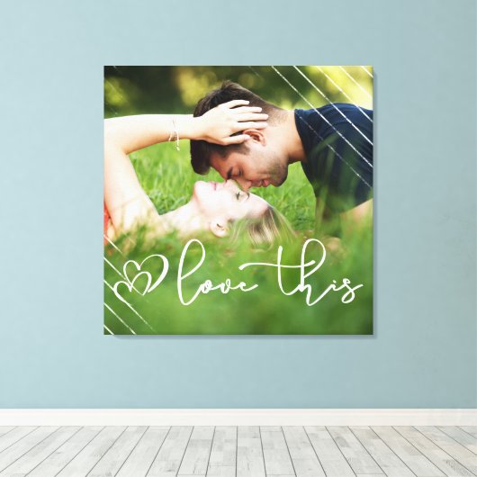 Liebe | Lässig Modern Script Foto Overlay Leinwanddruck (Insitu (Holzboden))