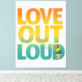 Liebe laut Retro-Pride-Typografie-Design Leinwanddruck (Insitu (Holzboden))