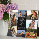 Liebe Leben mit dir 7 FotoCollage | Schwarz Fotoplatte<br><div class="desc">Moderne Foto Collage, die Sie mit 7 Ihrer Lieblings-Fotos personalisieren können. Die Vorlage ist für Sie bereit, um Ihre Fotos hinzuzufügen, und arbeitet im Uhrzeigersinn von oben verlassen. Die Formulierung lautet "liebevolles Leben mit dir" in eleganter Schrift und moderner Großschreibung. Dieses Design hat eine Farbpalette aus schwarz-weiß. Wenn Sie eine...</div>