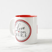 Liebe lebt hier zweifarbige tasse (Vorderseite Links)