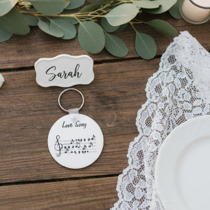 Liebe-Lied, Vögel, die zwischen den musikalischen Schlüsselanhänger