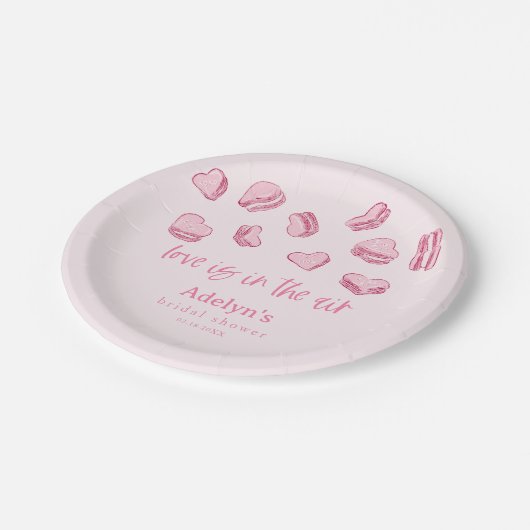 Liebe liegt im Brautparty des Luftwaldes Pappteller (Schrägansicht)