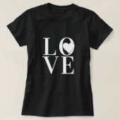 Liebe-Logo-Design mit weißem Text und Herz T-Shirt (Design vorne)
