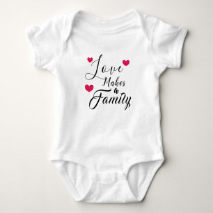 Liebe macht eine Familie - Pflegesorgfalt-Adoption Baby Strampler