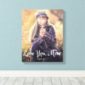 Liebe Mama | Trendweiße Typografie und Foto Leinwanddruck (Insitu (Holzboden))
