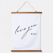 Liebe mehr. Wandteppich mit Holzrahmen (Vorderseite)