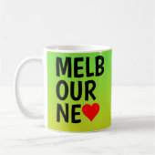 Liebe Melbourne (oder Ihr Text) Herz auf Grün Gold Kaffeetasse (Links)