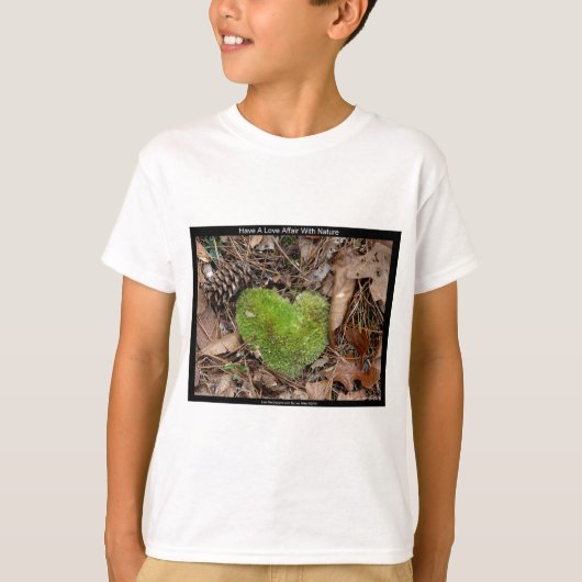 Liebe mit Nature Moss Herzgeschenken T-Shirt (Vorderseite)