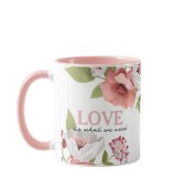 Liebe mit Tasse der rosa Blume