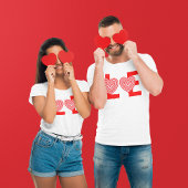 Liebe mit vier Buchstaben T-Shirt