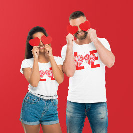 Liebe mit vier Buchstaben T-Shirt