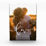 Liebe Moderne Kalligraphie-Overlay-Hochzeit Fotoblock<br><div class="desc">Zeigen Sie Ihre Lieblingsfotos mit diesem modernen Foto-Block,  mit dem Wort Liebe in einem wunderschönen Textüberlagerungsformat. Sie können die Farbe und Größe des Textes ganz einfach ändern,  um es Ihrem Bild anzupassen.</div>