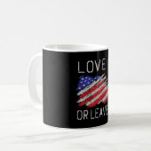Liebe oder verlass der USA-Flagge Kaffeetasse (Vorderseite Links)