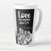Liebe One Another John 13:34 Personalisierte Latte Milchtasse (Rechte Ecke)