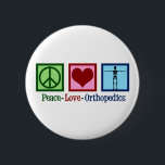 Liebe Orthopädie Button<br><div class="desc">Peace Liebe Orthopädie. Ein niedliches Weihnachtsgeschenk für einen orthopädischen Chirurgen oder Orthopäden,  der mit dem Muskel-Skelett-System arbeitet und Patienten,  die Schulter und angesagte Operation benötigen. Ein Friedenszeichen,  ein Herz und ein Skelett.</div>