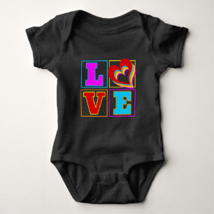 LIEBE RAINBOW FARBIGE HERZEN BABY STRAMPLER