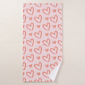 Liebe: rote Herzen im rosa Hintergrund Badehandtuch (Badehandtuch)