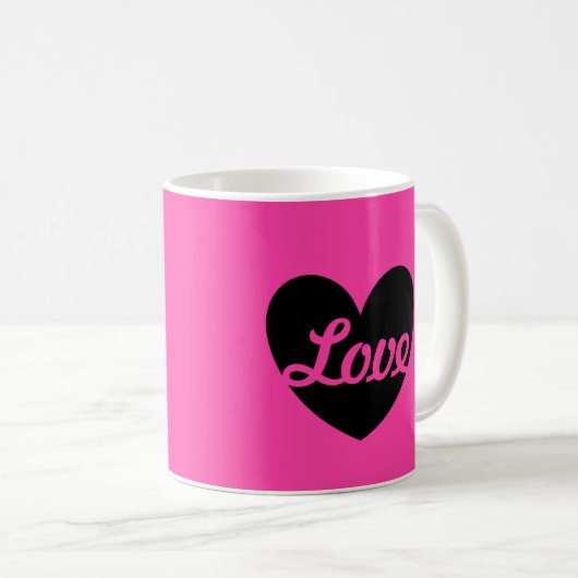 "Liebe" Schwarzes Herz auf fuchsienrosa Kaffeetasse (VorderseiteRechts)