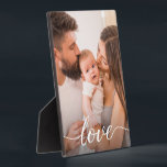 Liebe Script Personalisiert Family Foto Fotoplatte<br><div class="desc">Mit einem schönen und modernen Drehbuch für das Wort "Liebe" kann dieses Foto der Liebe leicht mit Ihrem eigenen Foto personalisiert werden. Eine elegante Foto-Tafel,  die man schätzen und zeigen kann,  eine moderne Foto-Option.</div>