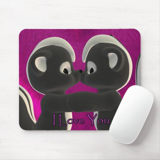 Liebe Sie, die Stinktiere küssend niedlich, der Mousepad (Mit Mouse)