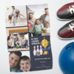 Liebe Sie eine Schüssel viel Vater | Bowlinghandtu Golfhandtuch<br><div class="desc">Mit einer reizvollen Aquarelle-Trophäe und Bowling-Buttonen. Fügen Sie auch vier eigene Fotos hinzu. Der perfekte Geburtstag, oder Vatertag Geschenk für jeden Mann, der Bowling Liebe! Personalisieren Sie dieses Design einfach mit Ihrem eigenen Text (fügen Sie einen Namen oder ein Monogramm). Bequeme Kegeltuch mit Kräuterklammer. Das sind Geschenke des Vaters, die...</div>