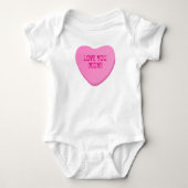 Liebe Sie Mama Custom Niedlich Candy Heart Pink He Baby Strampler (Vorderseite)