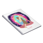 Liebe Sie selbst Erste Frau Yoga Pose Monogramm Notizblock (Rechte Seite)