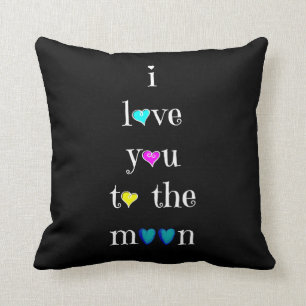 Liebe Sie zum Mond…. und hinter (Rosa auf Kissen