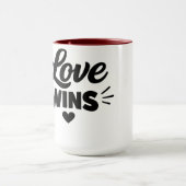 Liebe Siegt Romantischer Zitat-Kaffeebecher – Cute Tasse (Zentrum)