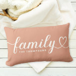 Liebe Skript Clay Orange Custom Monogram Lendenkissen<br><div class="desc">Moderne und stilvolle Kissendesign mit individueller Lumbalform-Kissengestaltung mit einfacher und minimaler "Family" Typografie mit blüh- und Herzdetails. Personalisieren Sie den unten stehenden Großtext mit einem Mono oder Jahr festgelegt. Die Farben weiß und gelb und orange können modifiziert werden.</div>
