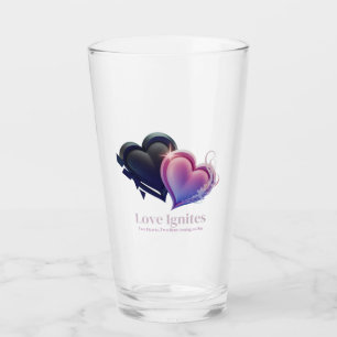 Liebe spaltet Tasse zusammen