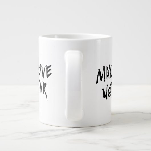 Liebe statt Krieg Jumbo-Tasse (Rückseite)