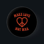Liebe statt Krieg Retro-Hippie-Friedenszeichen Button<br><div class="desc">Liebe statt Krieg Retro-Hippie-Friedenszeichen</div>