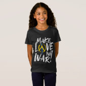 Liebe statt Kriegsunterstützung für die Ukraine T-Shirt (Vorne ganz)