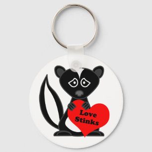 Liebe Stinks Niedlicher Cartoon Skunk Holding Hear Schlüsselanhänger