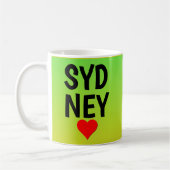 Liebe Sydney (oder Ihr Text) Herz auf Grün Gold Kaffeetasse (Links)
