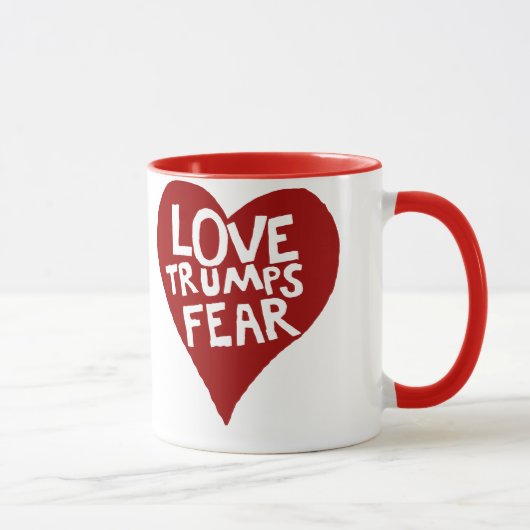 Liebe Trumps Furcht Tasse (Rechts)