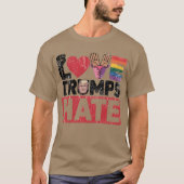 LIEBE TRUMPS HASEN T-Shirt (Vorderseite)
